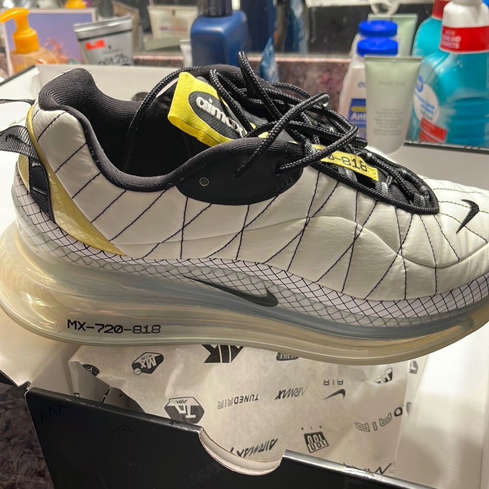 MX-720-818 Nike shoes